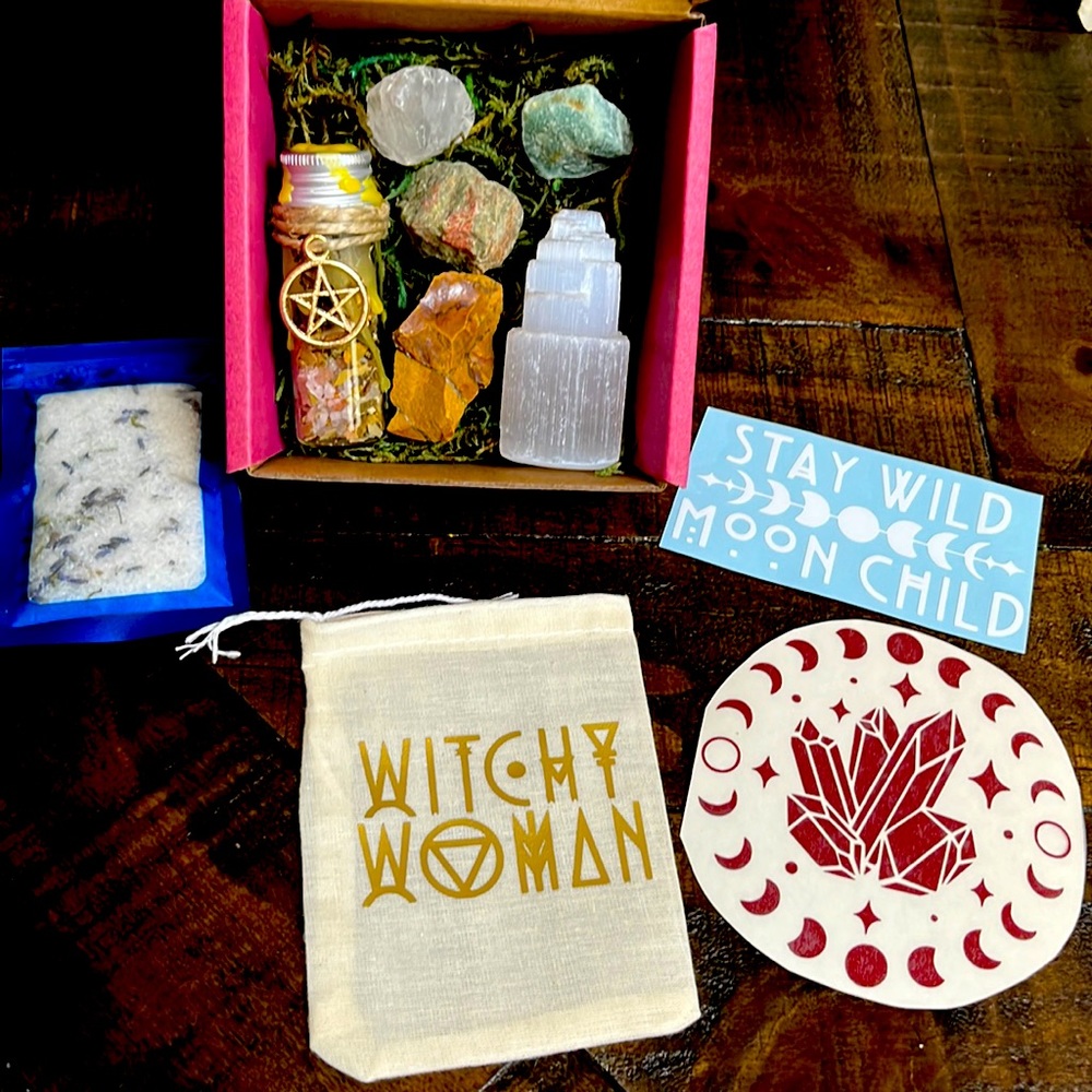 Witchy vibe crystal box